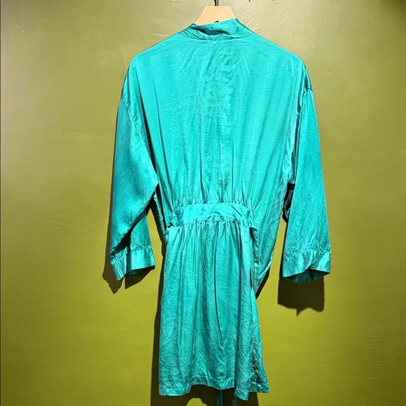Vintage Victoria’s Secret Green Silk Women's Robe - Picture 7 of 7